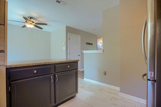 Building Photo - 618 Milford Ct