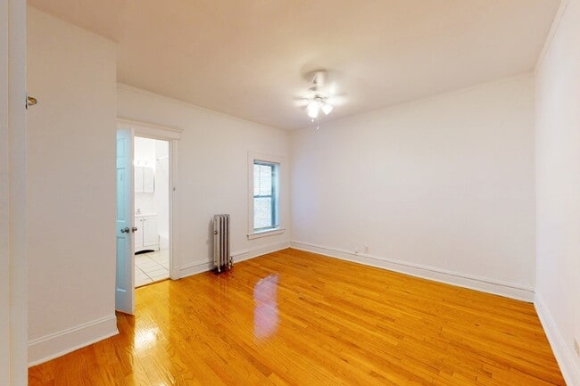 Floorplan - 5335-5337 S. Woodlawn Avenue