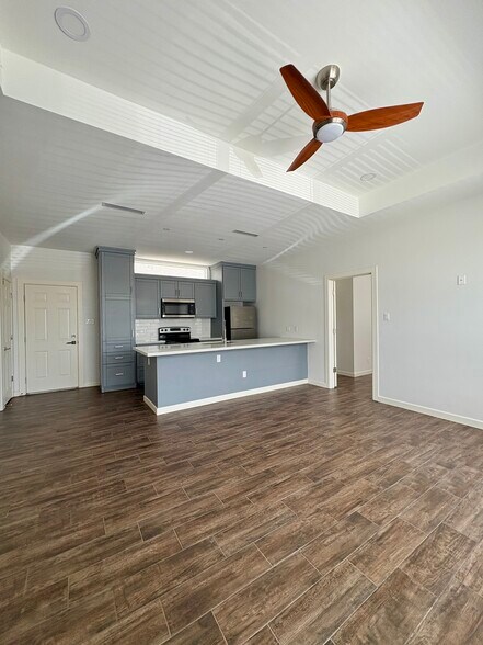 Building Photo - 2610 Fern Ave