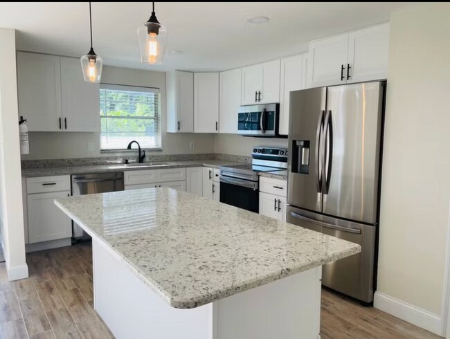 Building Photo - Glen Ave