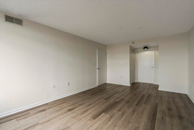 Building Photo - 759 2nd St