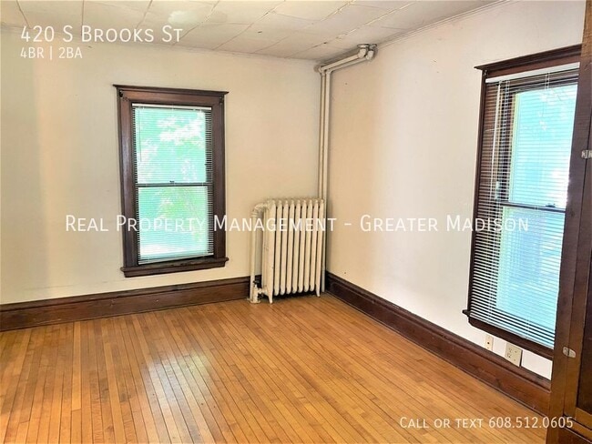Building Photo - 420 S Brooks St