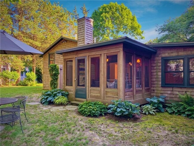 Building Photo - 95 Wood Ln