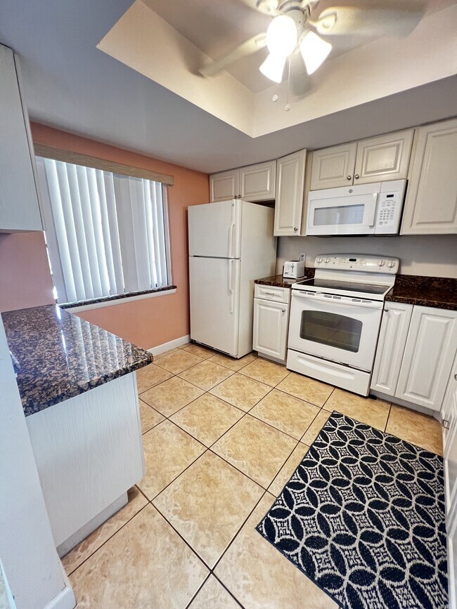 Building Photo - 3813 SE 11th Pl