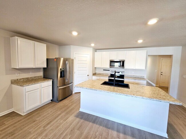 Building Photo - Spacious Modern Home w/Great Community Amenities! *1/2 OFF Security Deposit for A-D Military!*
