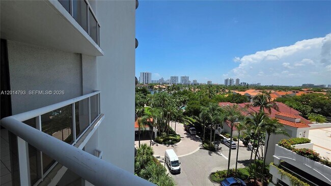 Building Photo - 3610 Yacht Club Dr