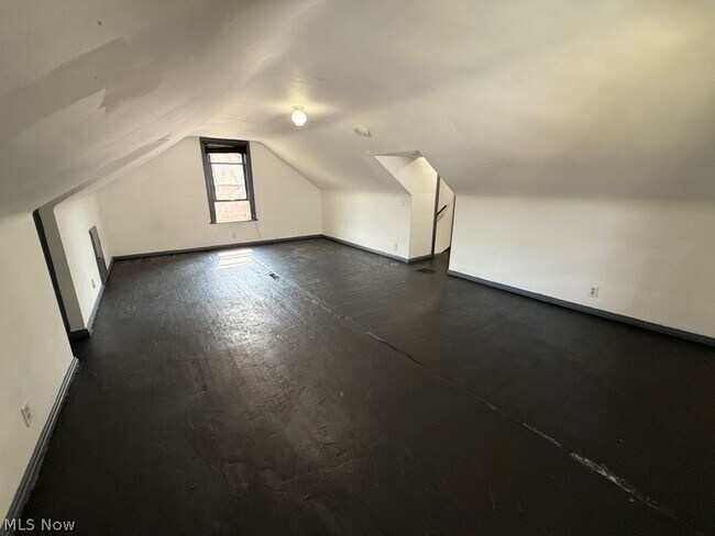 Building Photo - 1504 Preston Ave