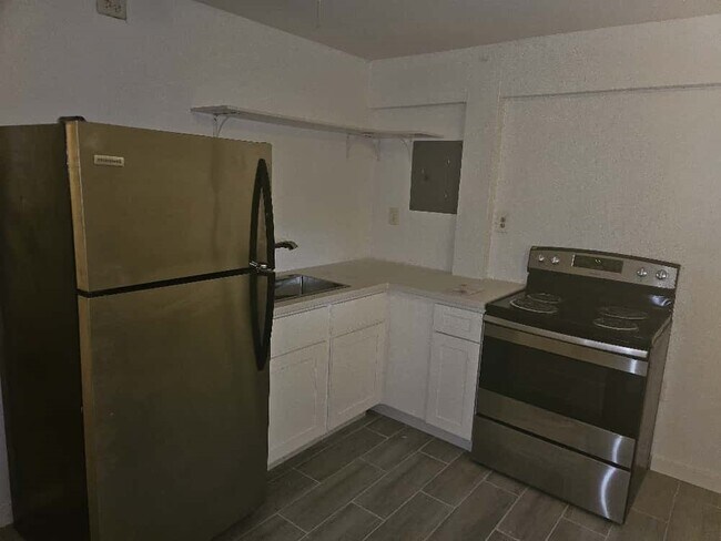 Building Photo - 1629 1st St