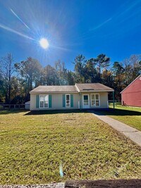 Building Photo - Newly Updated 2 bedroom Home