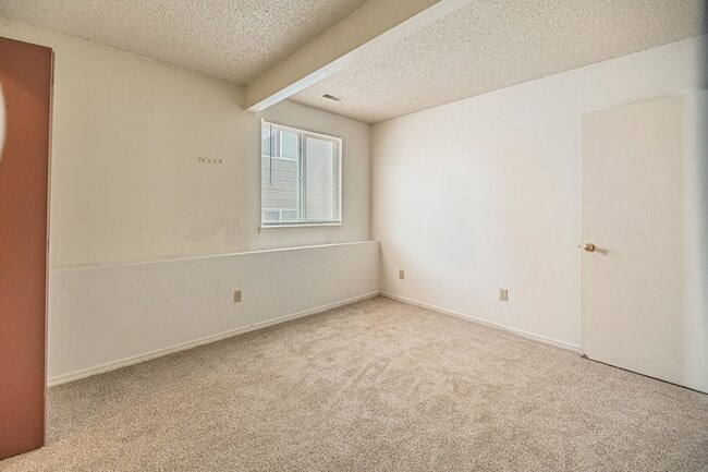 Building Photo - 1765 Zebulon Dr