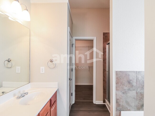 Building Photo - 256 Gilliam Ct