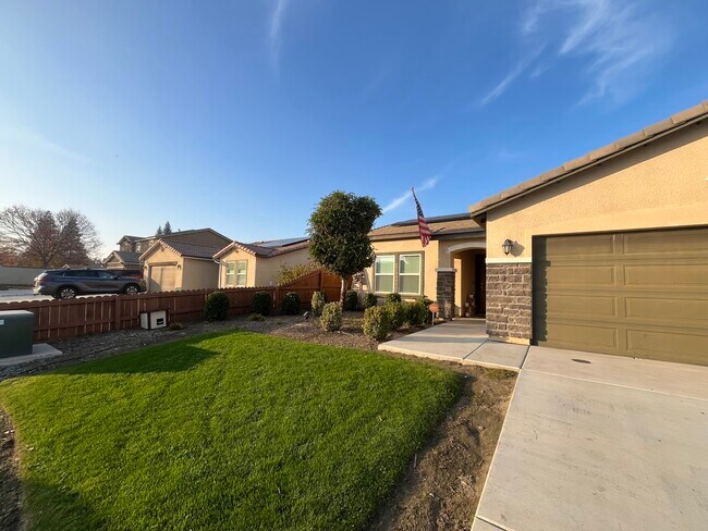 Building Photo - 4230 E Four Creeks Ct