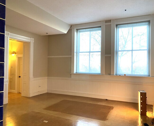 Living room - 27 Hillside Pl