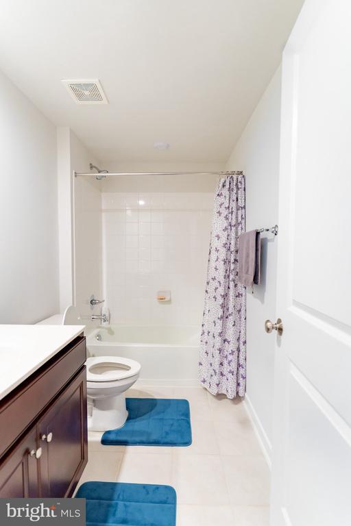 Building Photo - 41914 Spring Air Dr