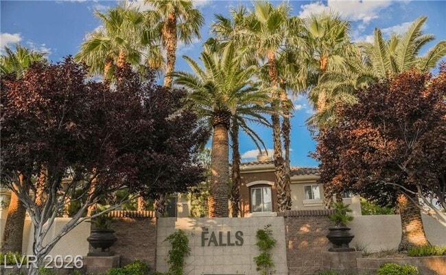 Building Photo - Gated Falls Condo with 3 Bedrooms, Granite Kitchen & Resort Amenities