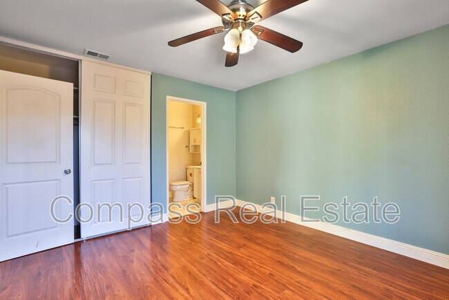 Building Photo - 31101 Fredi St