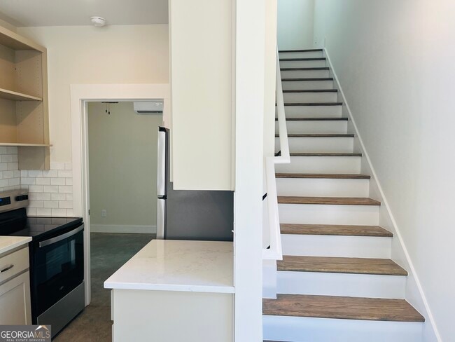 Building Photo - 103 Gardenia Ln