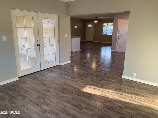 Building Photo - 7001 E Loma Land Dr