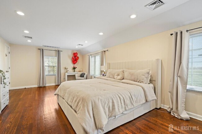 Building Photo - 95 Westons Mill Rd