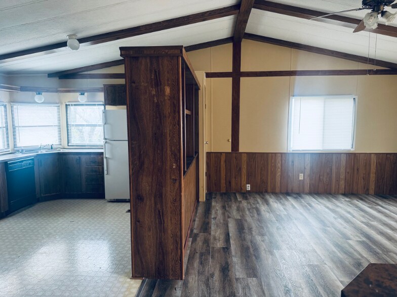 Building Photo - 5006 Lance Loop