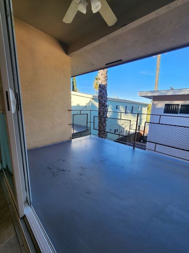 Building Photo - $1000 REBATE-SPACIOUS 2BR/1BA Unit with pr...