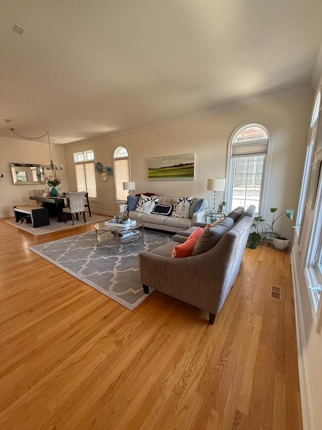 Building Photo - 2007 Alta Vista Ct