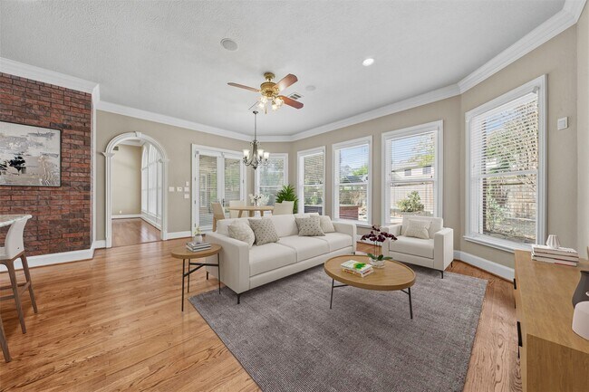Building Photo - 13714 Gainesway Dr
