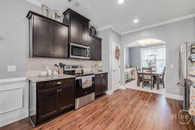 Building Photo - 114 Sams Dr