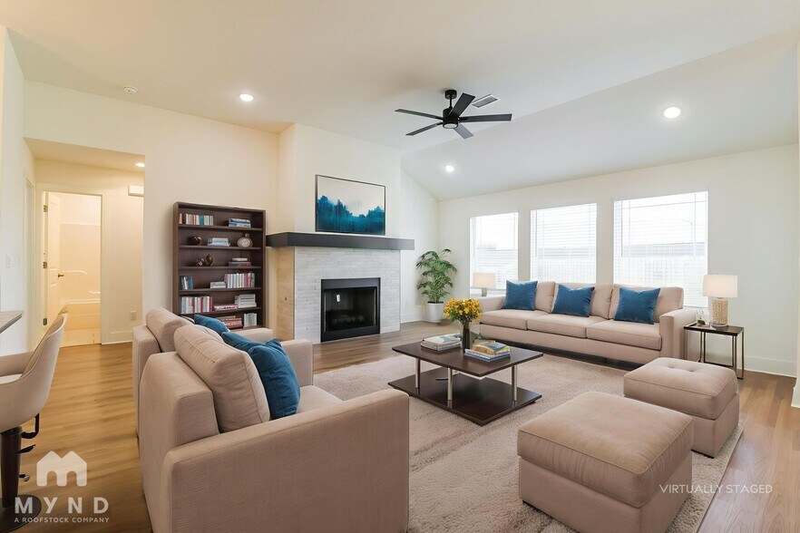 Building Photo - 1020 Autumn Royal Ave