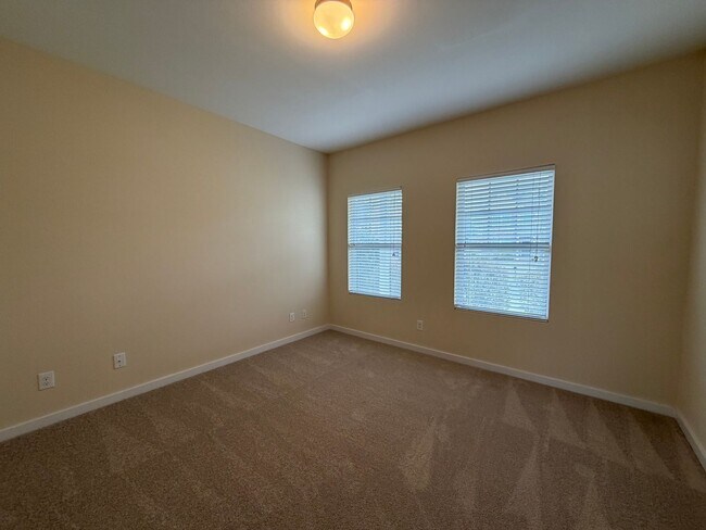 Building Photo - 1328 Shaw Ave