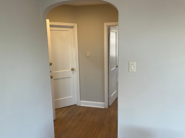 Building Photo - 1631 Elaine St