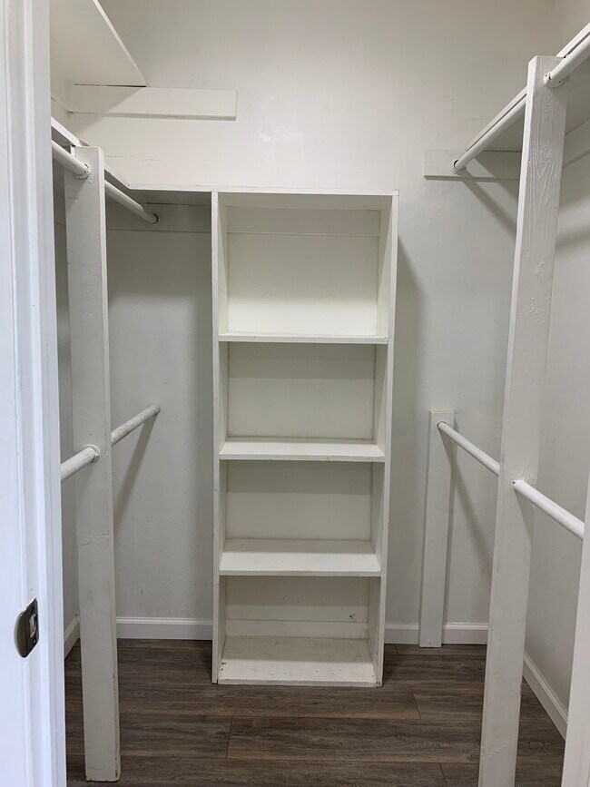 Building Photo - 129 Springwood Cir