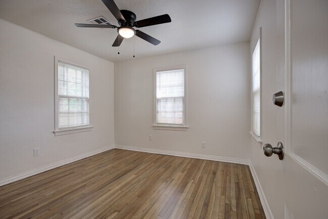 Building Photo - 821 NW 48th St