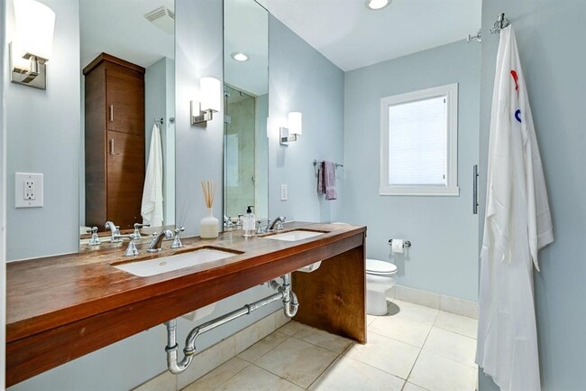 Building Photo - 3321 Windsor Rd