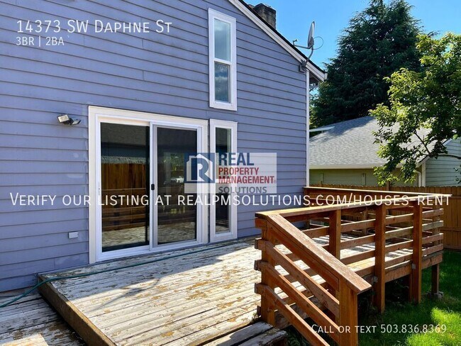 Building Photo - 14373 SW Daphne St