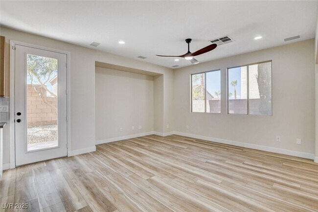 Building Photo - 177 Rocky Star St