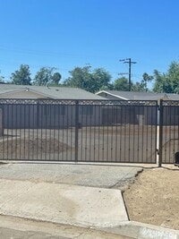 Building Photo - Nice and Cozy Duplex in the Heart of Hemet is now for rent