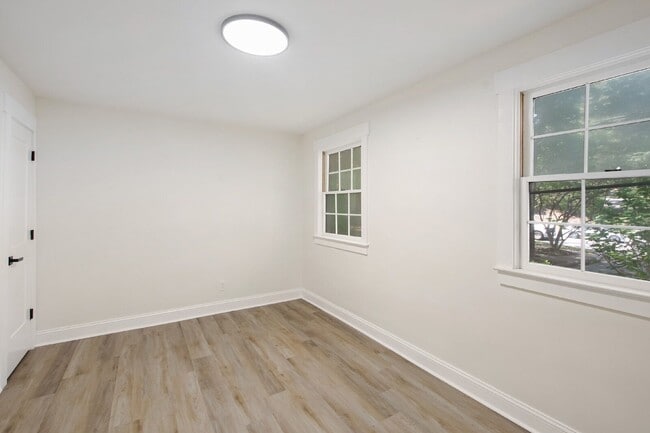 Building Photo - 707 Wade Ave