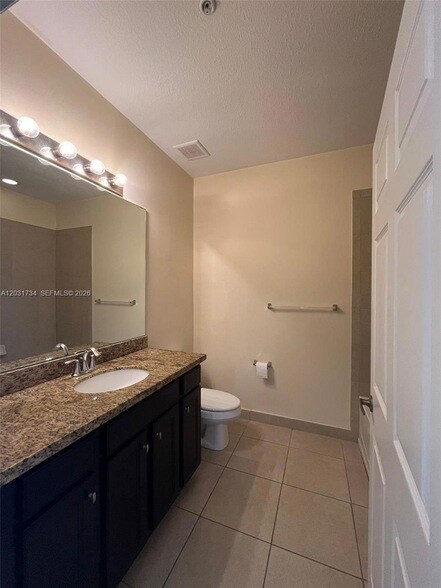Building Photo - 950 SW 147th Ave