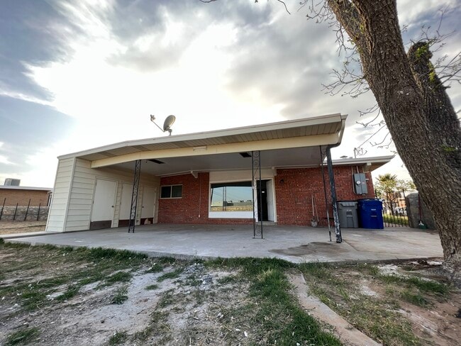 Building Photo - 9412 Beals St