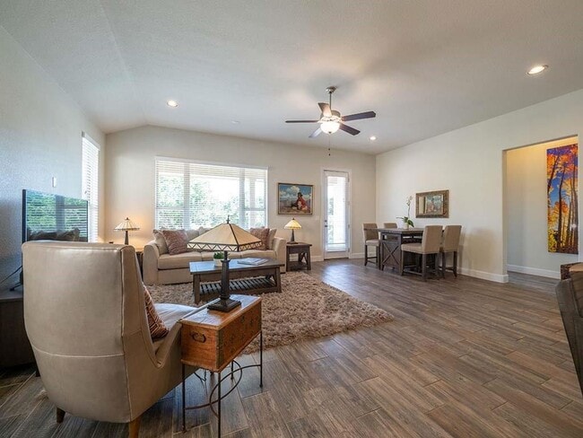 Building Photo - 14900 Via Del Corso Dr