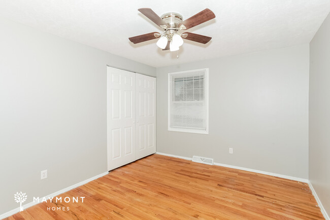 Building Photo - 4392 Glenhaven Rd
