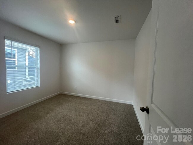 Building Photo - 1281 30th St Ln NE