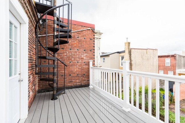 Building Photo - 2658 Edgemont St