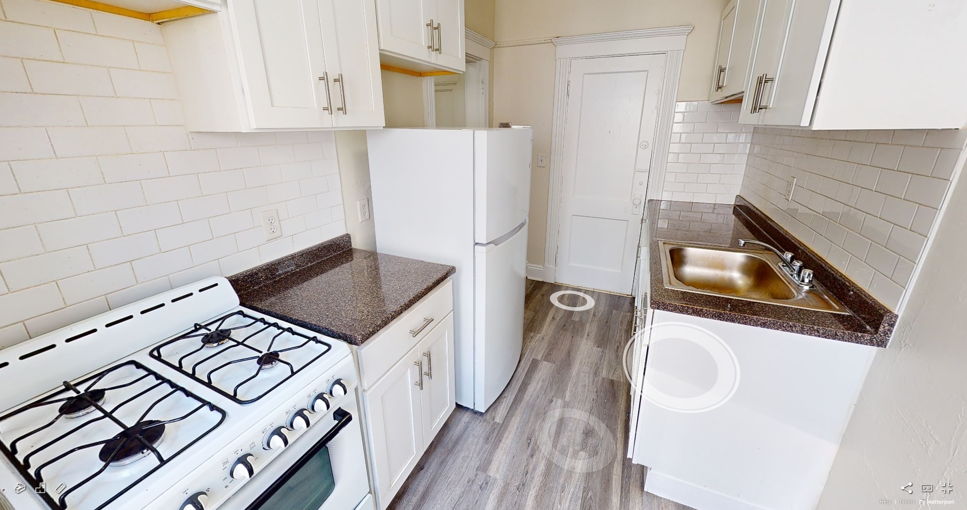 Building Photo - 61 Park Dr