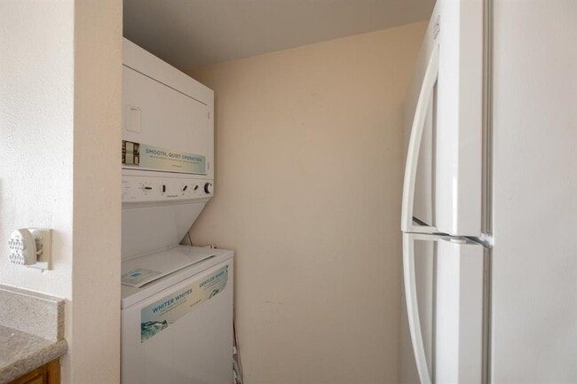 Building Photo - 15575 Marina Dr