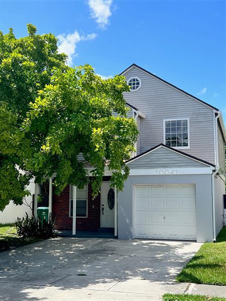 Primary Photo - 10041 Loquat St