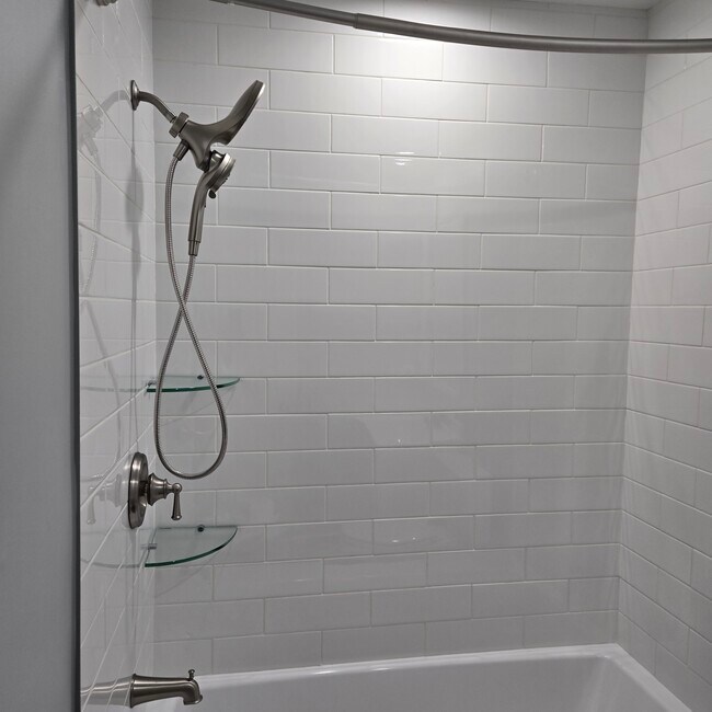 Building Photo - 13906 Ascott Dr