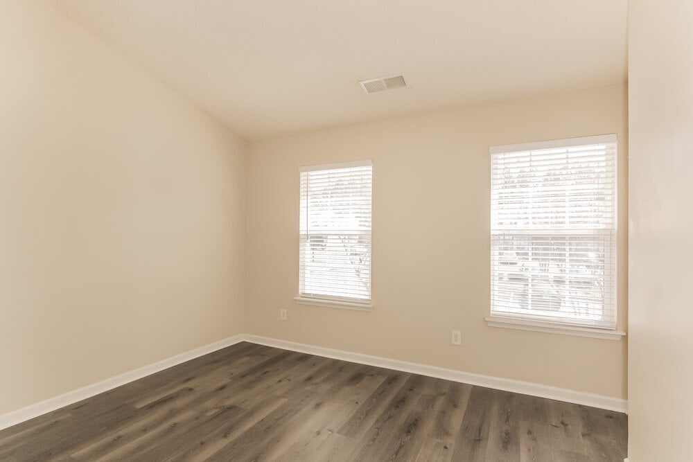 Building Photo - 17113 Greenlawn Hills Ct