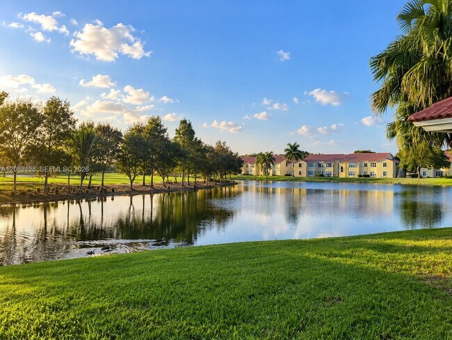 Building Photo - 12620 Vista Isles Dr